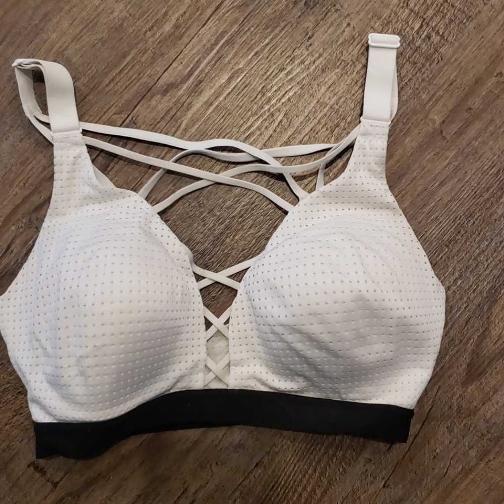 Victoria Secret 32D Sports Bra